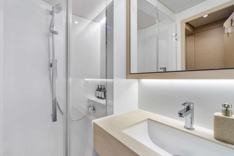 Charter Yacht EVENSTAR - Lagoon 55 - 4 Cabins - Tortola - Anegada - Virgin Gorda - BVI - Caribbean