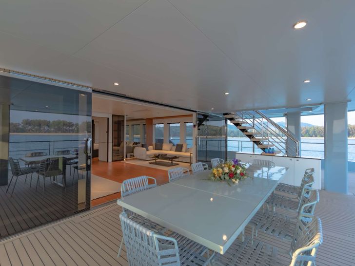 SPACECAT Power Catamaran 36m - upper deck alfresco dining area SPACECAT Power Catamaran 36m - upper deck alfresco dining area