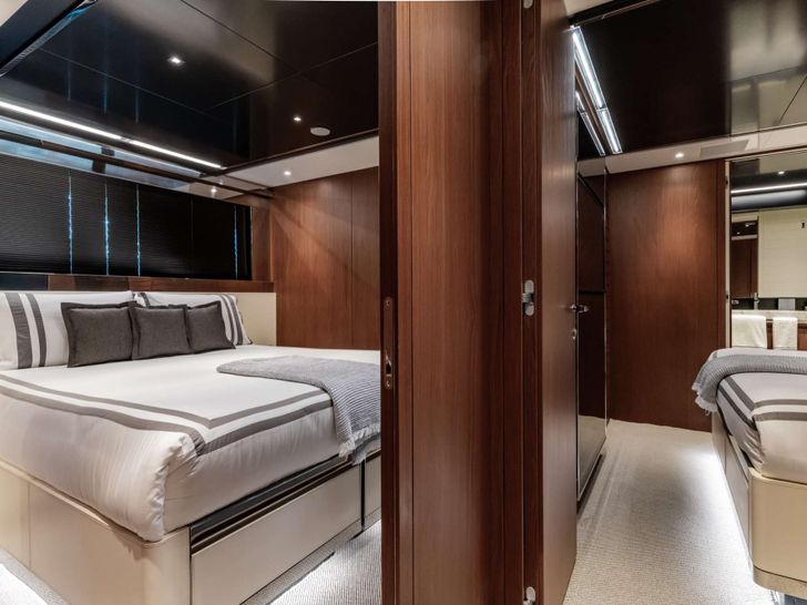 BEYOND BEYOND Sanlorenzo Riva Argo 90 - VIP cabins BEYOND BEYOND Sanlorenzo Riva Argo 90 - VIP cabins