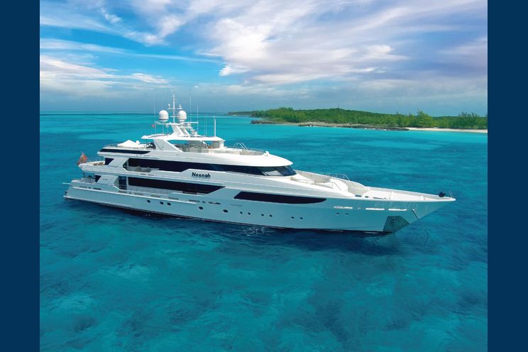 Charter Yacht NEENAH - Westport 164 - 6 Cabins - Nassau - Exumas - Bahamas