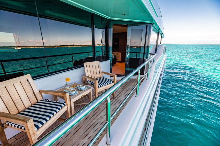 Charter Yacht NEENAH - Westport 164 - 6 Cabins - Nassau - Exumas - Bahamas