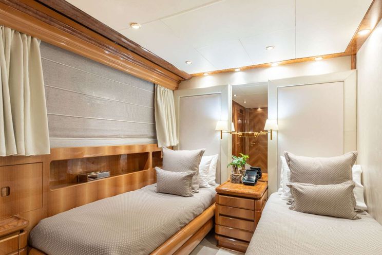 Charter Yacht LADY G II - Mondomarine 146 - 5 Cabins - Athens - Mykonos - Paros - Greece