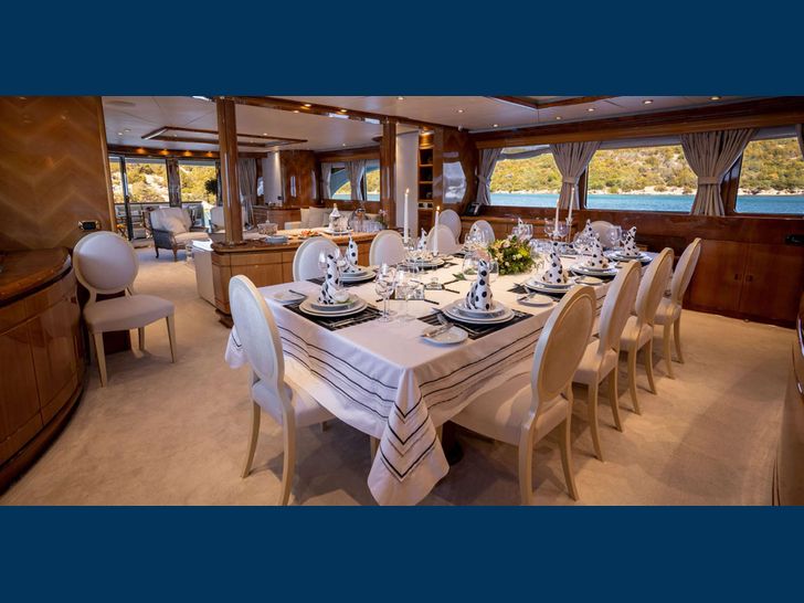 LADY G Mondomarine 146 main deck dining