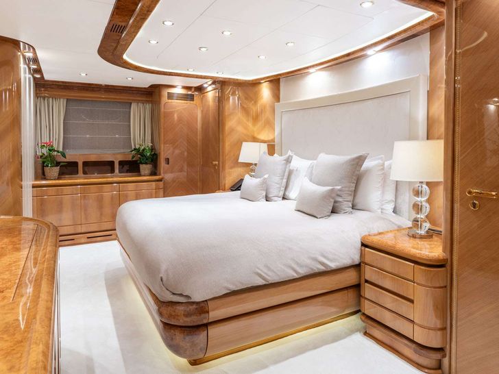 LADY G II Mondomarine 146 - VIP cabin 2 LADY G II Mondomarine 146 - VIP cabin 2