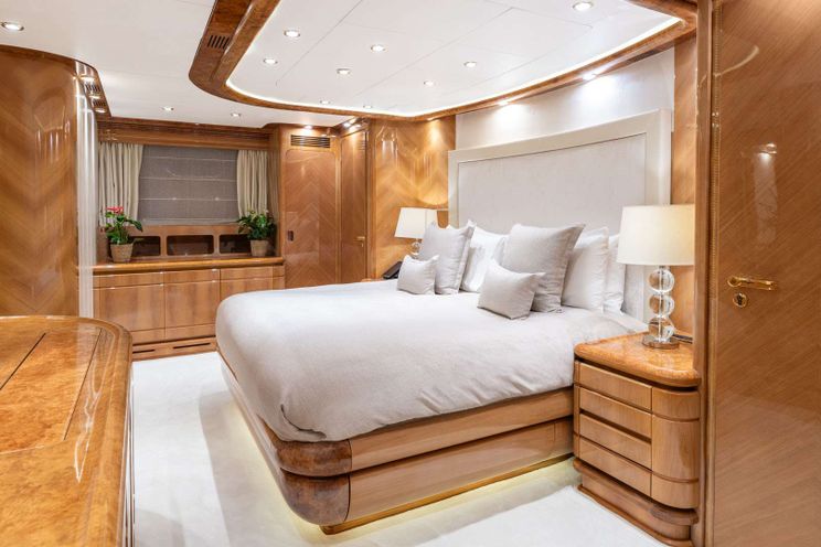 Charter Yacht LADY G II - Mondomarine 146 - 5 Cabins - Athens - Mykonos - Paros - Greece