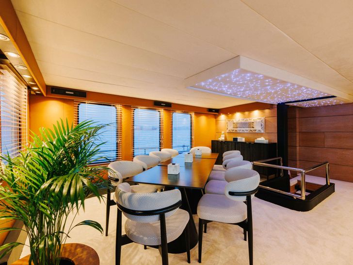 GEMAYA Abeking and Rasmussen 33m - dining area GEMAYA Abeking and Rasmussen 33m - dining area