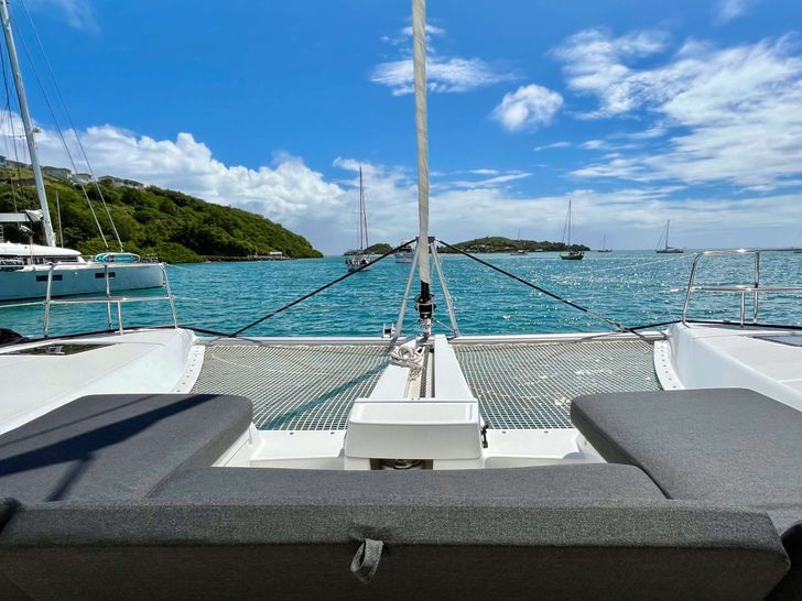 RITMO Lagoon 46 - foredeck RITMO Lagoon 46 - foredeck