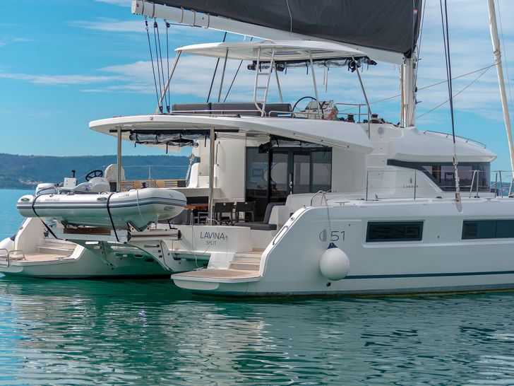 LAVINA Lagoon 51 - stern view LAVINA Lagoon 51 - stern view