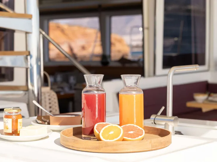 KING OF DIAMONDS Lagoon 560 S2 juice onboard KING OF DIAMONDS Lagoon 560 S2 juice onboard