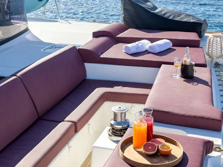 KING OF DIAMONDS Lagoon 560 S2 foredeck lounging area KING OF DIAMONDS Lagoon 560 S2 foredeck lounging area