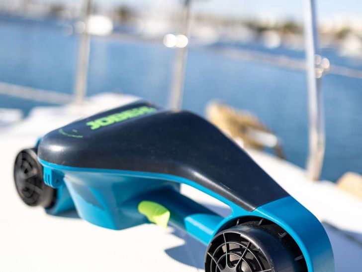 KING OF DIAMONDS Lagoon 560 S2 sea scooter KING OF DIAMONDS Lagoon 560 S2 sea scooter