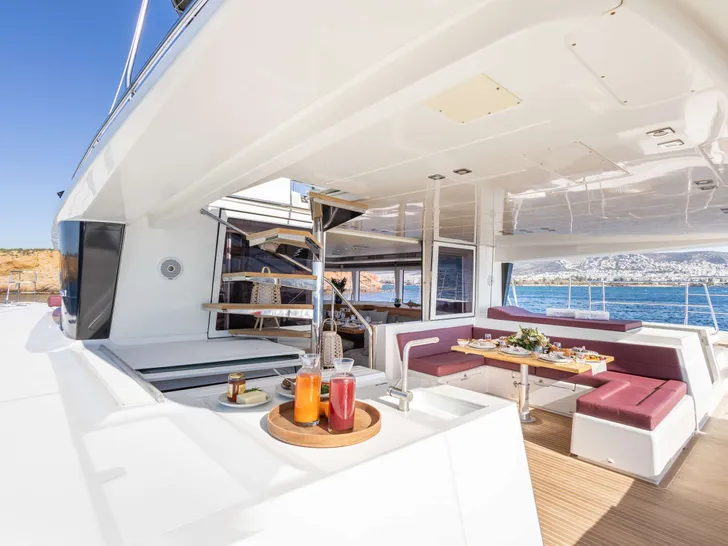 KING OF DIAMONDS Lagoon 560 S2 aft deck KING OF DIAMONDS Lagoon 560 S2 aft deck