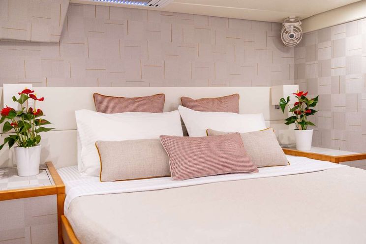 Charter Yacht KING OF DIAMONDS - Lagoon 560 S2 - 5 Cabins - Alimos - Athens - Mykonos - Cyclades - Greece