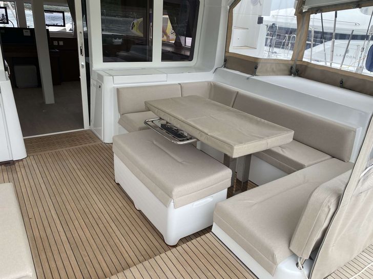 BIG DADDY Lagoon 52F - aft deck BIG DADDY Lagoon 52F - aft deck