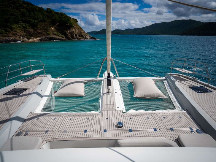 SEAHOME II Lagoon Sixty 5 - foredeck SEAHOME II Lagoon Sixty 5 - foredeck