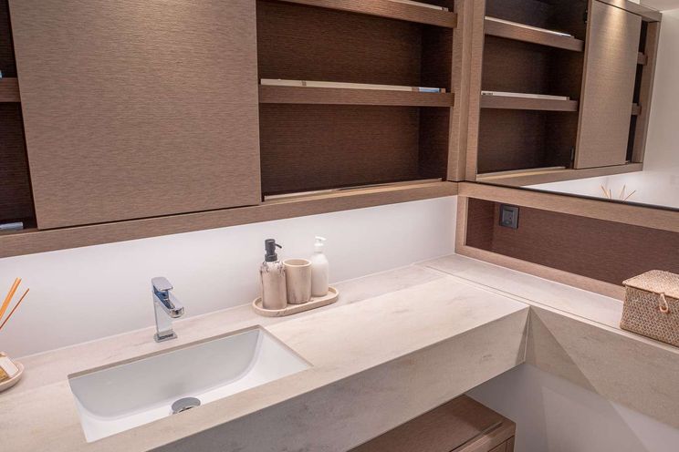 Charter Yacht SEAHOME II - Lagoon Sixty 5 - 5 Cabins - Tortola - Anegada - Virgin Gorda - BVI - Caribbean