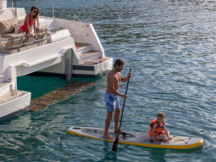 RISE Fountaine Pajot Astrea 42 - paddleboarding RISE Fountaine Pajot Astrea 42 - paddleboarding