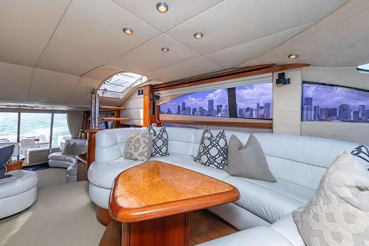 Charter Yacht GIULI - Sunseeker Manhattan 74 - 3 Cabins - Nassau - Exumas - Bahamas