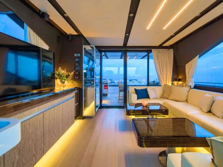 MUDITA Azimut S7 - saloon with TV MUDITA Azimut S7 - saloon with TV