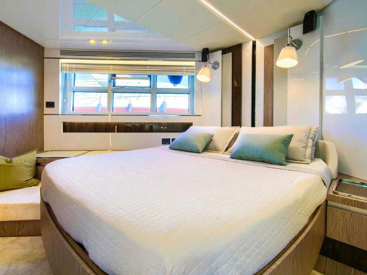 MUDITA Azimut S7 - VIP cabin MUDITA Azimut S7 - VIP cabin
