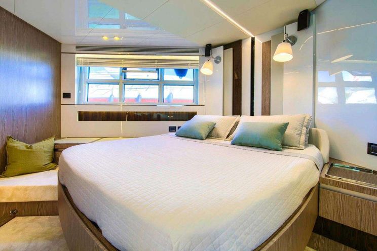 Charter Yacht MUDITA - Azimut S7 - 4 Cabins - Split - Dubrovnik - Hvar - Croatia