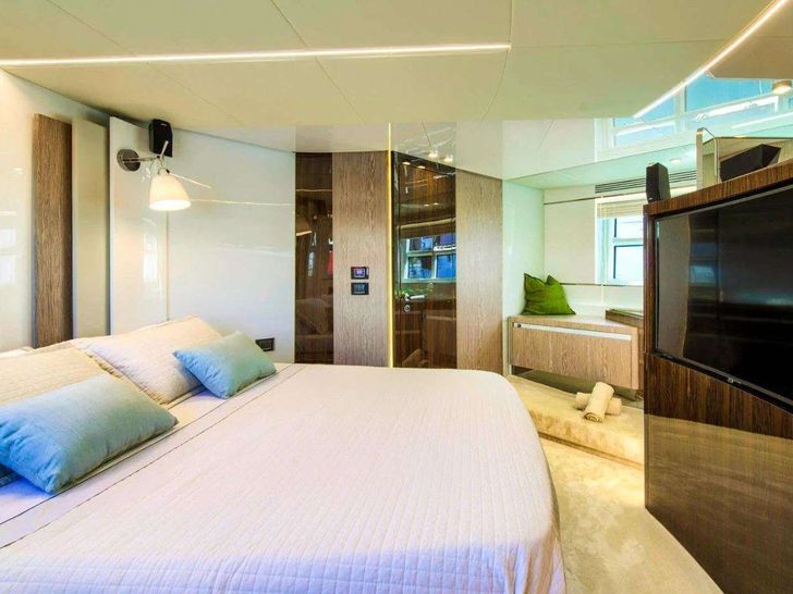 MUDITA Azimut S7 - master cabin MUDITA Azimut S7 - master cabin