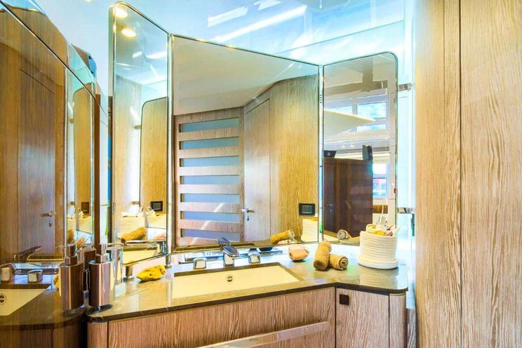 Charter Yacht MUDITA - Azimut S7 - 4 Cabins - Split - Dubrovnik - Hvar - Croatia