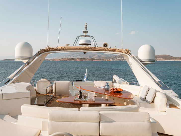 ANLIA Riva 85 Opera - flybridge ANLIA Riva 85 Opera - flybridge