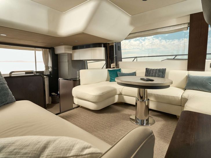 AMPARITO IV Azimut 55 Fly - saloon AMPARITO IV Azimut 55 Fly - saloon
