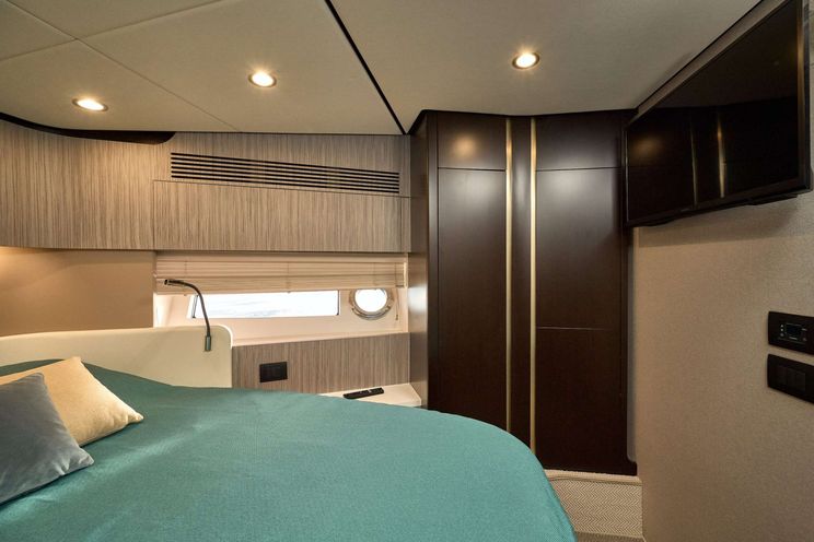 Charter Yacht AMPARITO IV - Azimut 55 Fly - 3 Cabins - Split - Dubrovnik - Hvar - Croatia