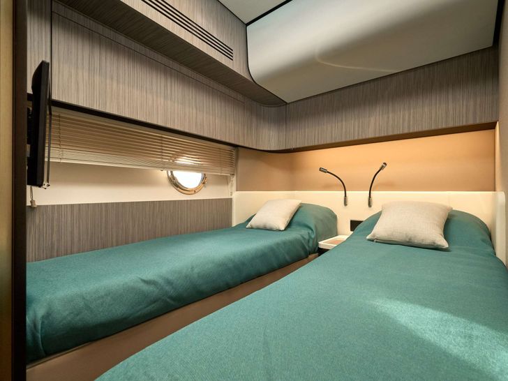 AMPARITO IV Azimut 55 Fly - twin cabin AMPARITO IV Azimut 55 Fly - twin cabin