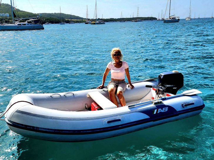 SARA Leopard 46 - dinghy SARA Leopard 46 - dinghy