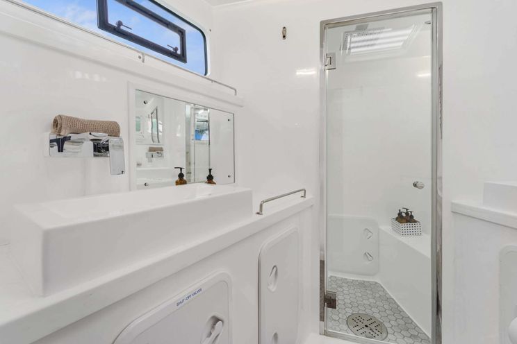 Charter Yacht WONDERWAY - Royal 53 - 4 Cabins - Tortola - Anegada - USVI - Caribbean