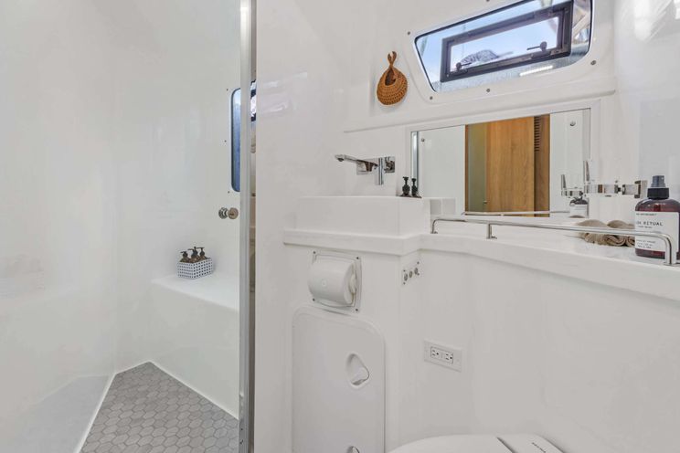 Charter Yacht WONDERWAY - Royal 53 - 4 Cabins - Tortola - Anegada - USVI - Caribbean