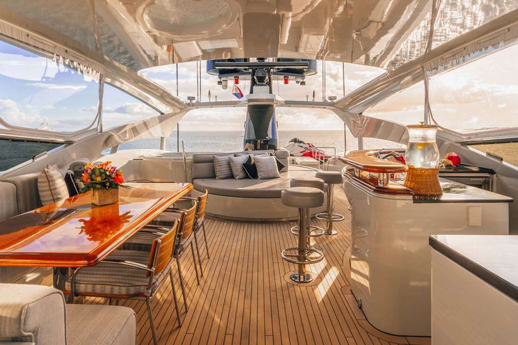 Charter Yacht TEMPTATION - Palmer Johnson 123 - 4 Cabins - Nassau - Exumas - Bahamas