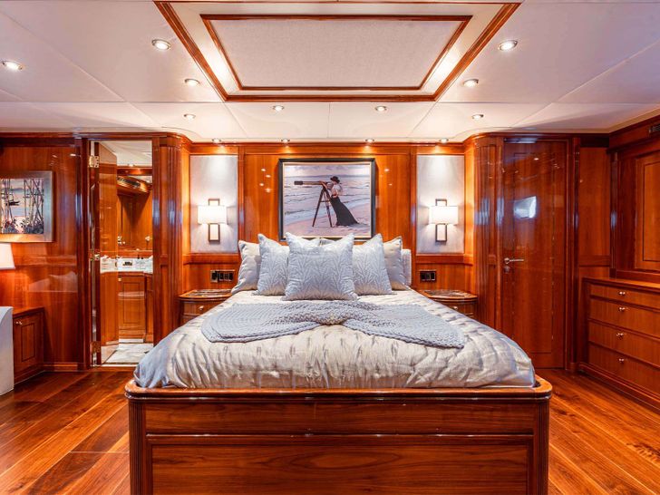 TEMPTATION Palmer Johnson 123 - VIP cabin 1 TEMPTATION Palmer Johnson 123 - VIP cabin 1