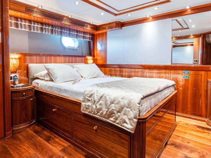 TEMPTATION Palmer Johnson 123 - VIP cabin 2 TEMPTATION Palmer Johnson 123 - VIP cabin 2