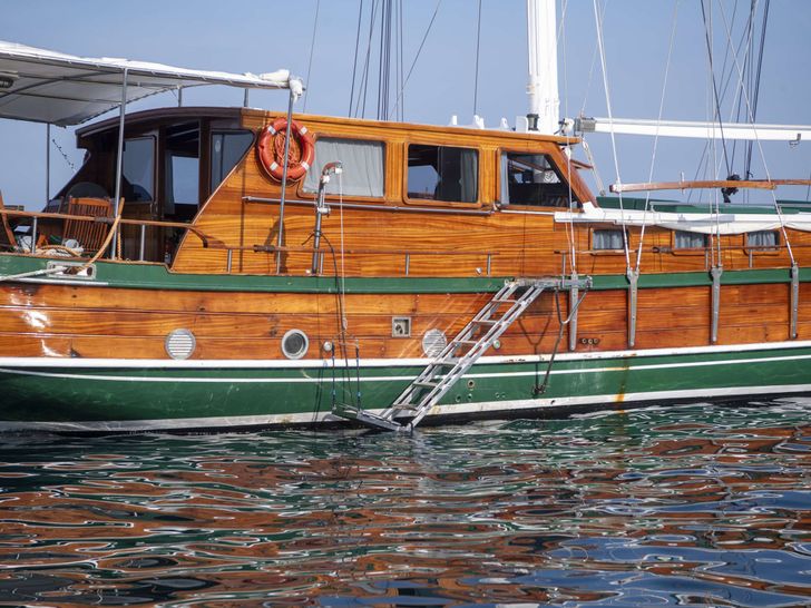 DERIYA DENIZ Custom Gulet 23m - side ladder DERIYA DENIZ Custom Gulet 23m - side ladder