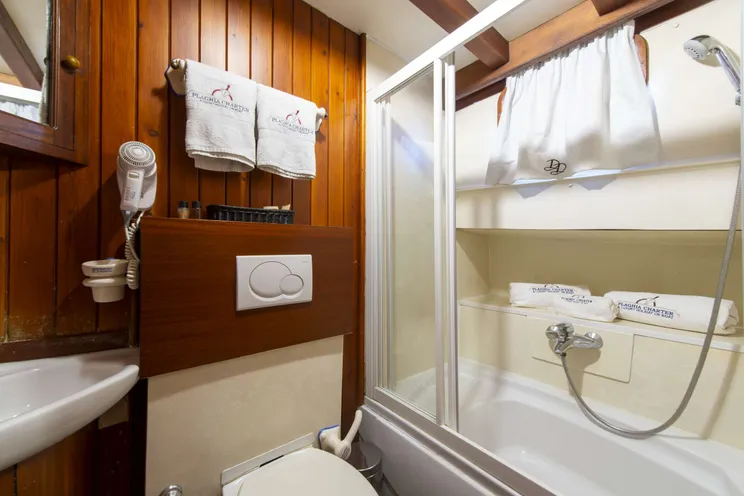 Charter Yacht DERIYA DENIZ - Custom Gulet 23m - 6 Cabins - Naples - Capri - Positano - Amalfi Coast - Italy
