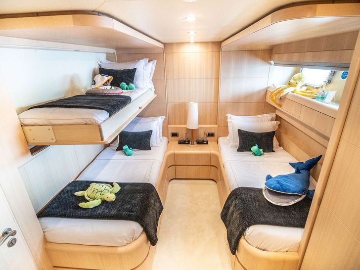 PAREAKI II Maiora 39DP - twin cabin 1 with Pullman down PAREAKI II Maiora 39DP - twin cabin 1 with Pullman down