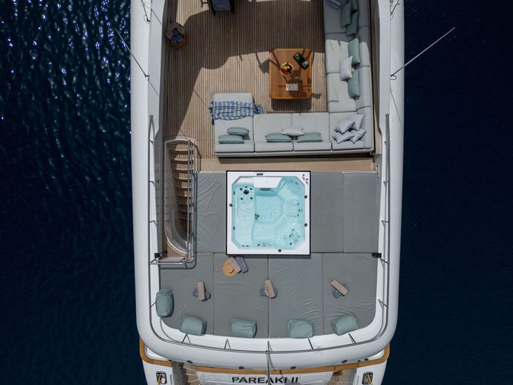 PAREAKI II Maiora 39DP - jacuzzi top shot PAREAKI II Maiora 39DP - jacuzzi top shot