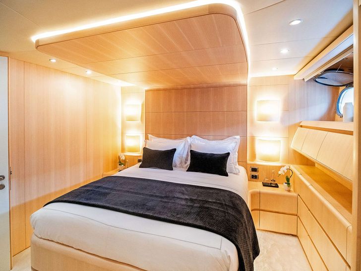 PAREAKI II Maiora 39DP - VIP cabin PAREAKI II Maiora 39DP - VIP cabin
