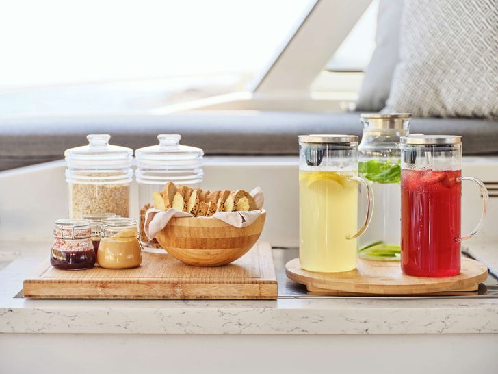 SAMELI Two Oceans 75 - bread and juices SAMELI Two Oceans 75 - bread and juices