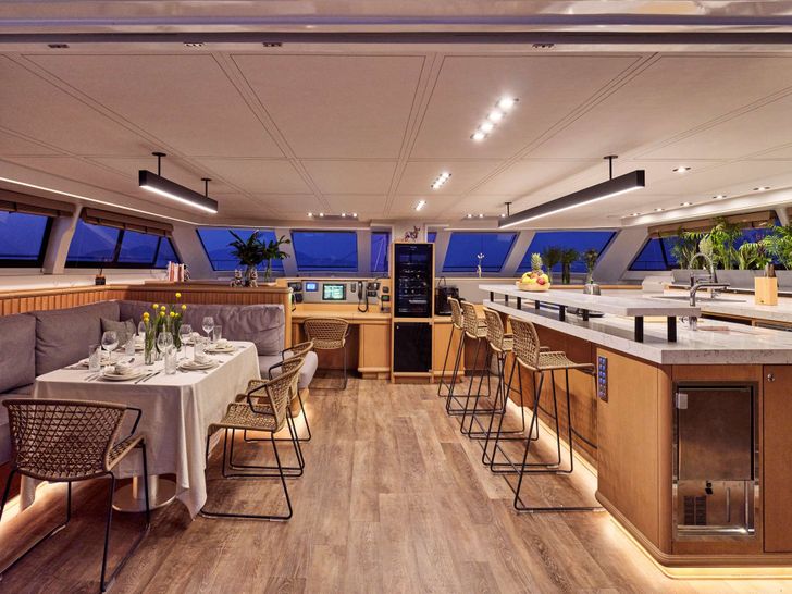 SAMELI Two Oceans 75 - indoor dining area SAMELI Two Oceans 75 - indoor dining area