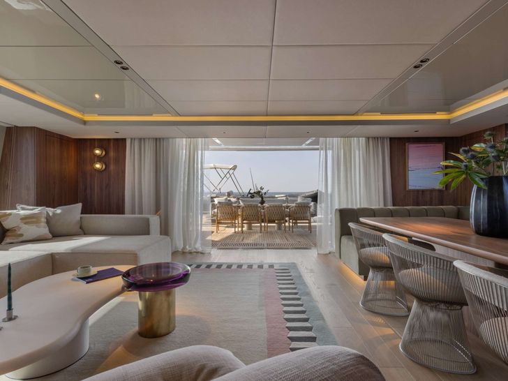 NALANI Sunreef 80 - saloon seating NALANI Sunreef 80 - saloon seating