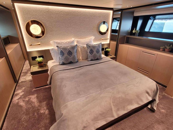 FLORI Sanlorenzo SL96A VIP cabin FLORI Sanlorenzo SL96A VIP cabin