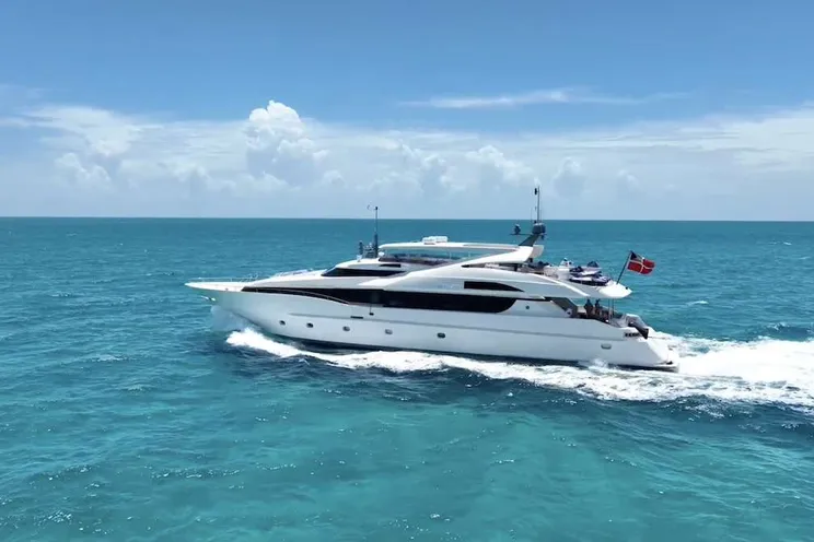 Charter Yacht BLACKSHEEP - Palmer Johnson 123 - 4 Cabins - Nassau - Exumas - Bahamas