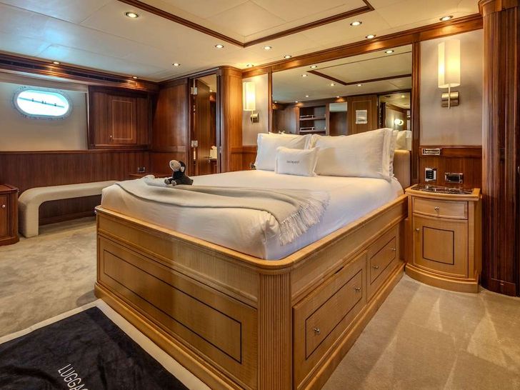 BLACKSHEEP Palmer Johnson 123 - VIP cabin BLACKSHEEP Palmer Johnson 123 - VIP cabin