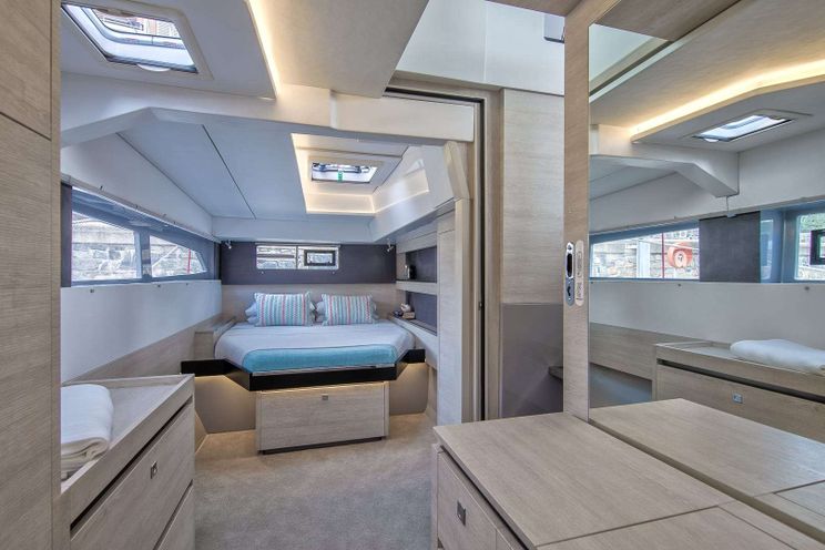 Charter Yacht BOATOX - Robertson and Caine Leopard 50 - 3 Cabins - Tortola - Anegada - Virgin Gorda - BVI - Caribbean