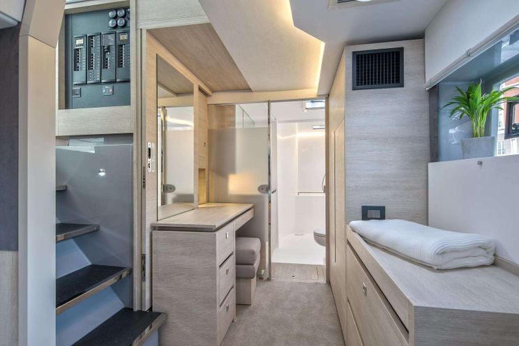 Charter Yacht BOATOX - Robertson and Caine Leopard 50 - 3 Cabins - Tortola - Anegada - Virgin Gorda - BVI - Caribbean